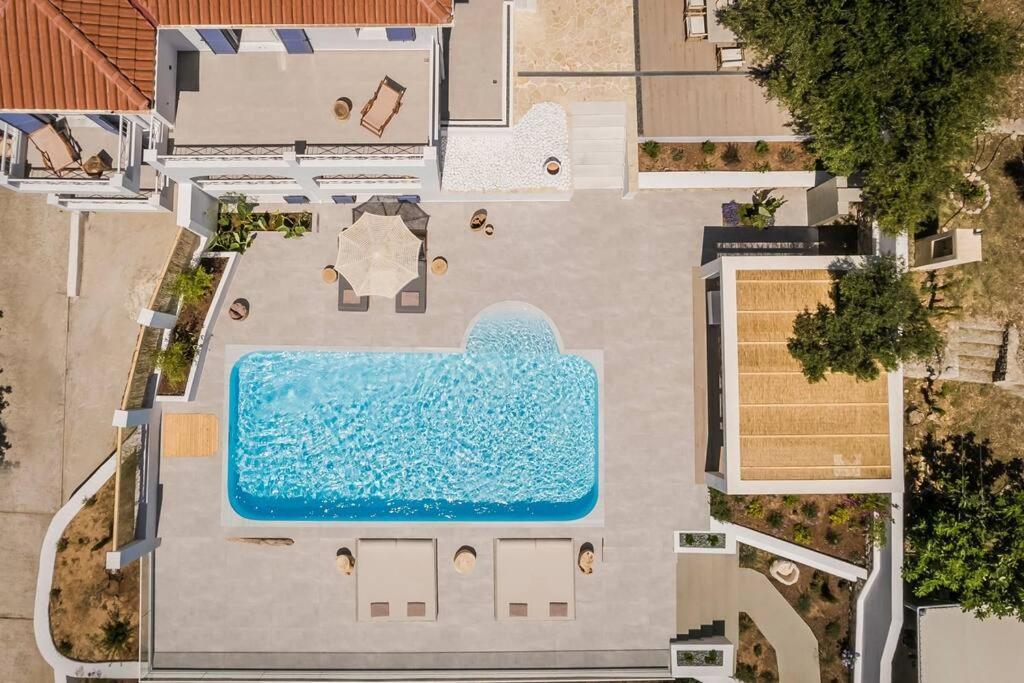 Lourdas White Villa ロウダータ エクステリア 写真